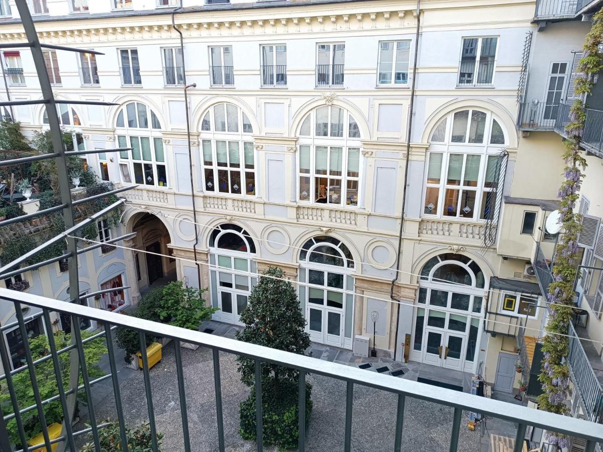 Ynh Bilo Sancarlo Museo Egizio Piazza San Carlo * Turín